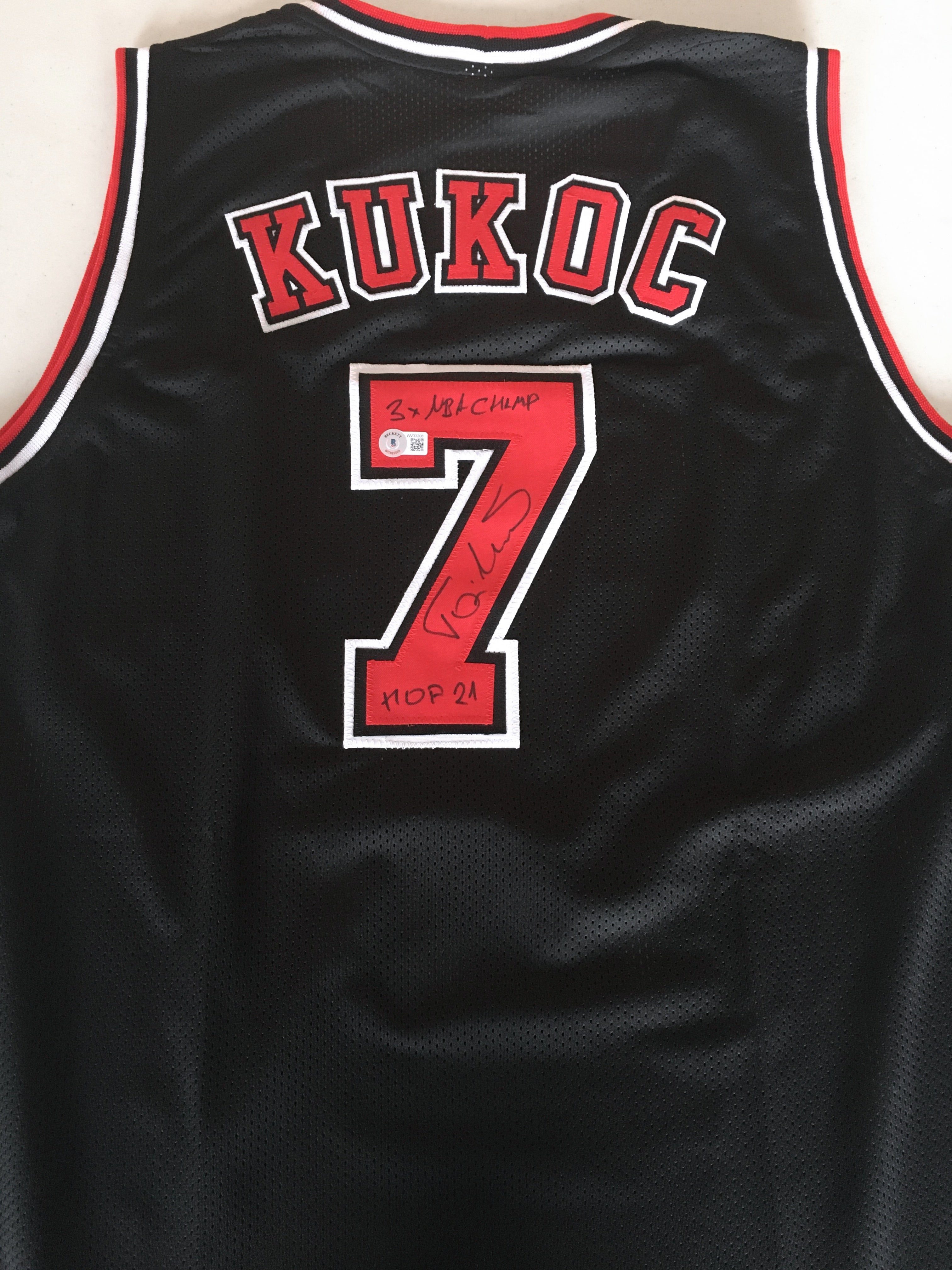 Toni Kukoc HOF 21 3x NBA Champ Signed Black Custom Basketball Jersey: BM  Authentics – HUMBL Authentics