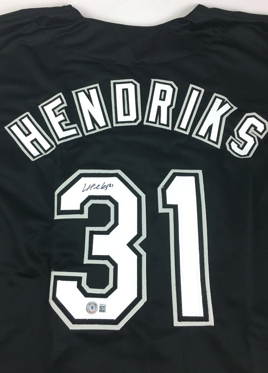 Liam Hendriks Autographed Gray Baseball Jersey: BM Authentics – HUMBL  Authentics